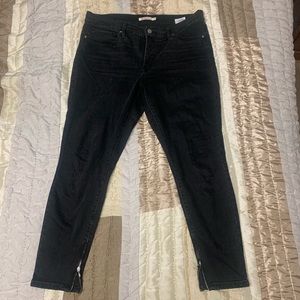 Levi’s shaping skinny jeans